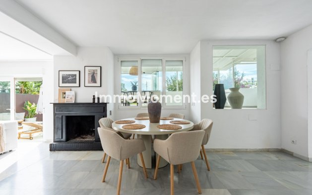 Wiederverkauf - Villa - Marbella - Nueva Andalucía