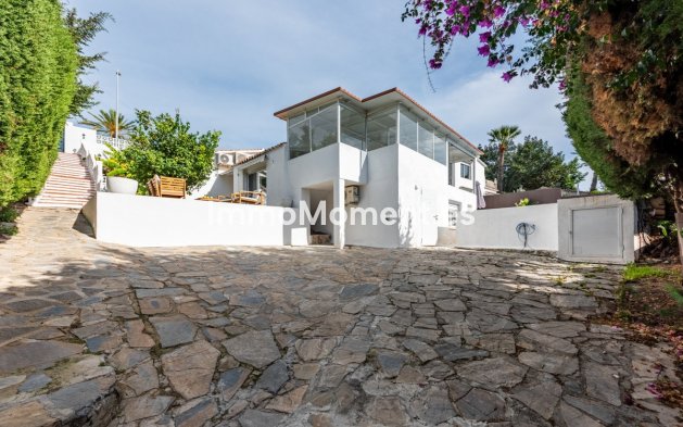 Wiederverkauf - Villa - Marbella - Nueva Andalucía