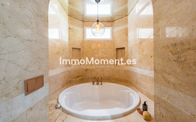 Wiederverkauf - Villa - Marbella - Nueva Andalucía