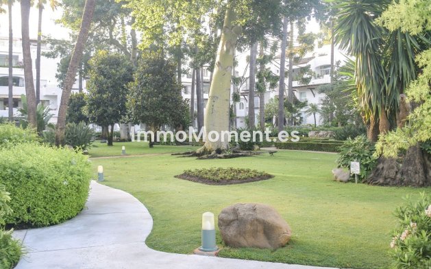 Resale - Apartment - Marbella - Puerto Banús