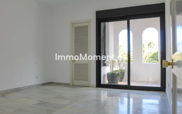 Resale - Apartment - Marbella - Puerto Banús