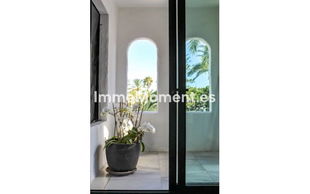 Resale - Apartment - Marbella - Puerto Banús