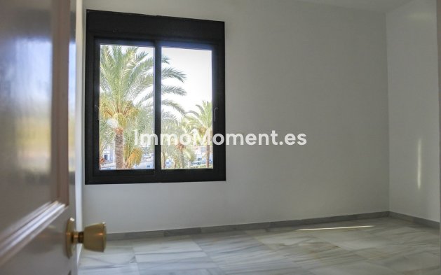 Resale - Apartment - Marbella - Puerto Banús