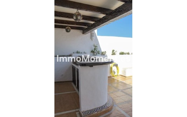 Resale - Apartment - Marbella - Puerto Banús