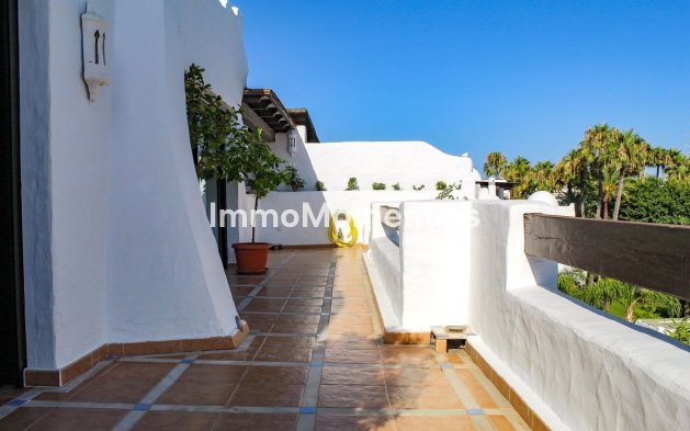 Resale - Apartment - Marbella - Puerto Banús