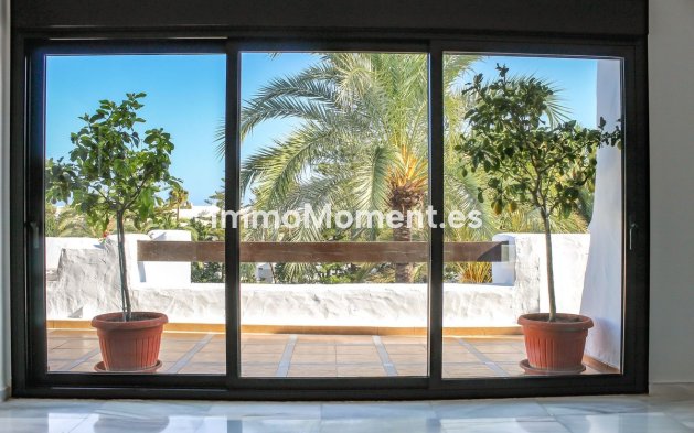 Resale - Apartment - Marbella - Puerto Banús