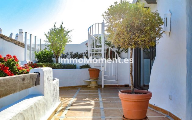 Resale - Apartment - Marbella - Puerto Banús