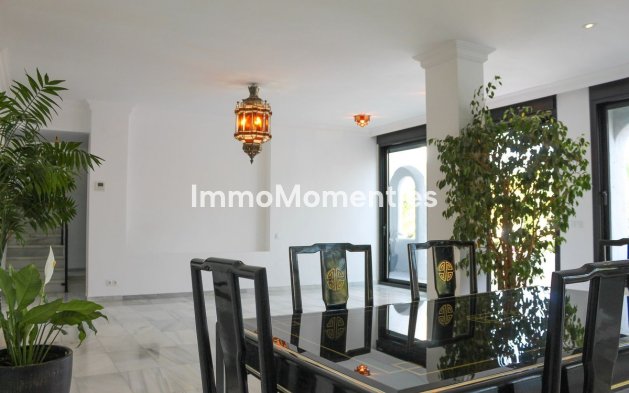 Resale - Apartment - Marbella - Puerto Banús