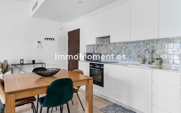 Resale - Apartment - Benahavís - Benahavís Centro
