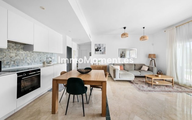 Resale - Apartment - Benahavís - Benahavís Centro