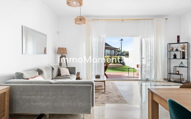 Resale - Apartment - Benahavís - Benahavís Centro