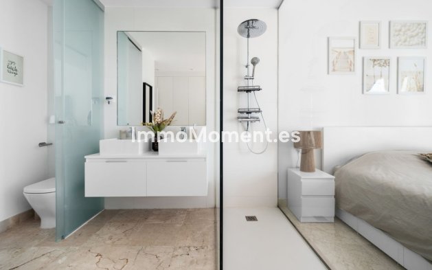 Resale - Apartment - Benahavís - Benahavís Centro