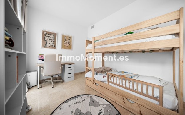 Resale - Apartment - Benahavís - Benahavís Centro