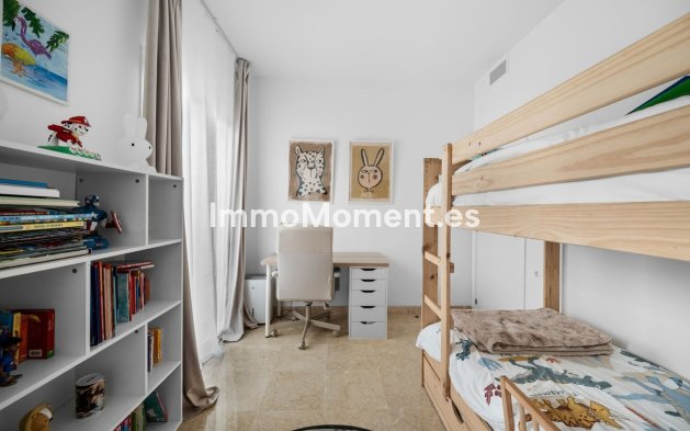 Resale - Apartment - Benahavís - Benahavís Centro