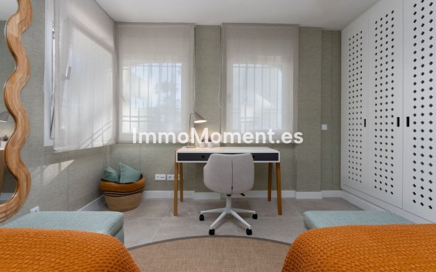 Resale - Apartment - Mijas - Calahonda