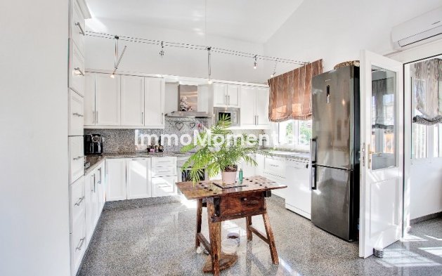 Wiederverkauf - Villa - Marbella - Marbesa