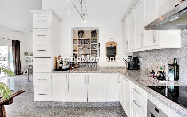 Wiederverkauf - Villa - Marbella - Marbesa