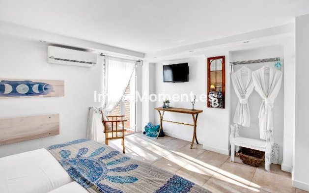 Wiederverkauf - Villa - Marbella - Marbesa