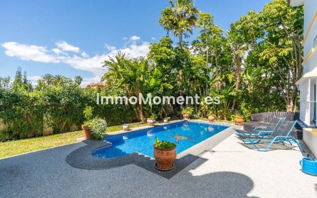 Resale - Villa - Marbella - Marbesa