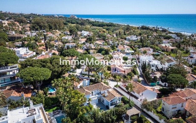 Resale - Villa - Marbella - Marbesa