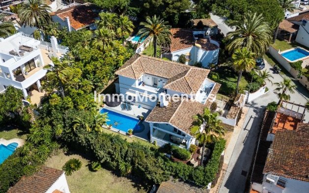 Resale - Villa - Marbella - Marbesa