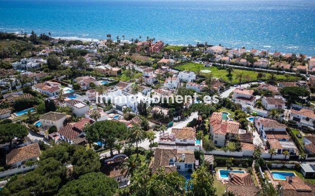 Resale - Villa - Marbella - Marbesa
