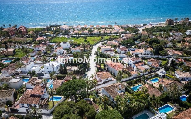 Resale - Villa - Marbella - Marbesa