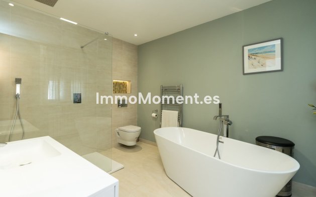 Resale - Villa - Marbella - Marbesa