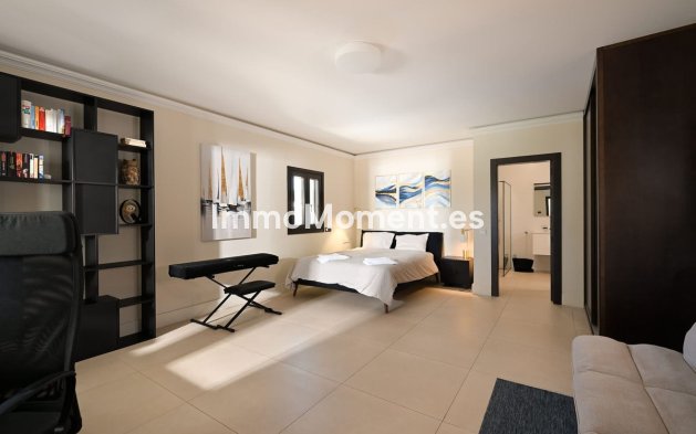 Resale - Villa - Marbella - Marbesa