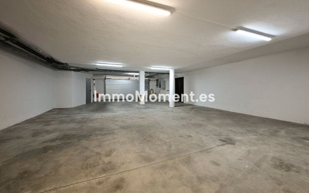 Resale - Villa - Marbella - Marbesa