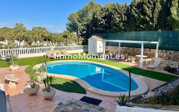 Resale - Villa - Orihuela - Villamartin