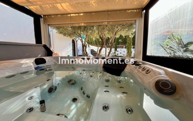 Resale - Villa - Orihuela - Villamartin