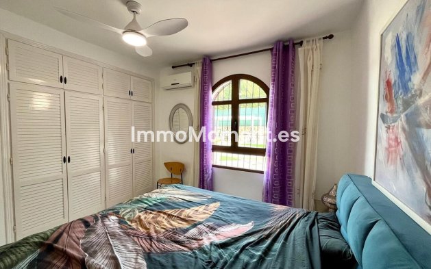 Resale - Villa - Orihuela - Villamartin