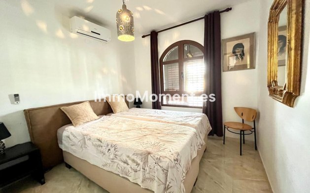 Resale - Villa - Orihuela - Villamartin