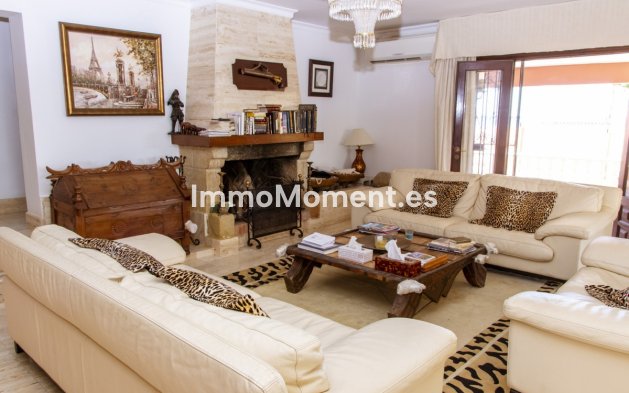 Wiederverkauf - Villa - Estepona  - Estepona Centro