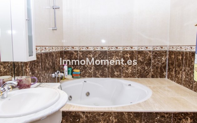 Wiederverkauf - Villa - Estepona  - Estepona Centro