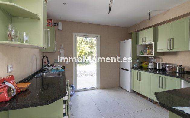 Reventa - Villa - Marbella - Marbella Centro