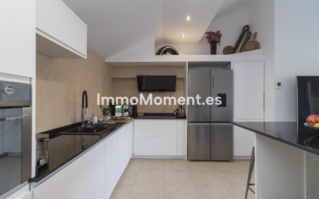 Reventa - Villa - Marbella - Marbella Centro