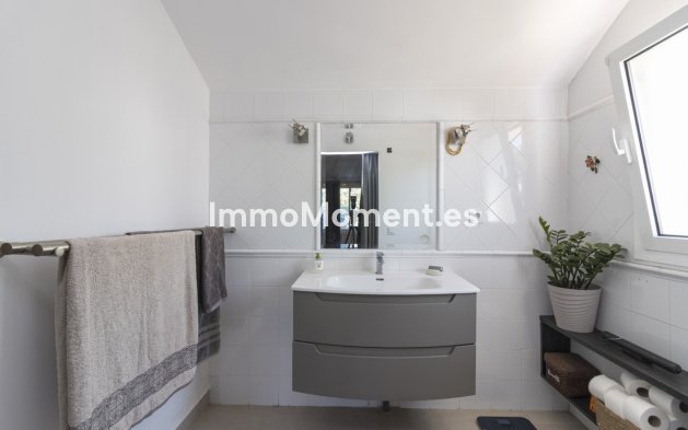 Reventa - Villa - Marbella - Marbella Centro