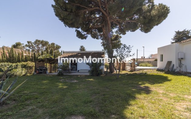 Reventa - Villa - Marbella - Marbella Centro