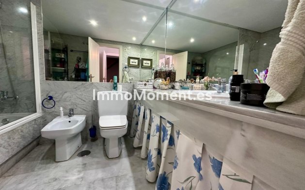 Revente - Maison mitoyenne - Estepona  - Estepona Centro