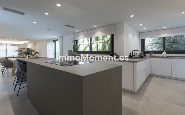 Wiederverkauf - Villa - Marbella - Marbella Centro