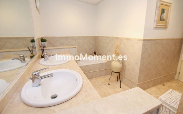 Wiederverkauf - Wohnung - Marbella - La Mairena