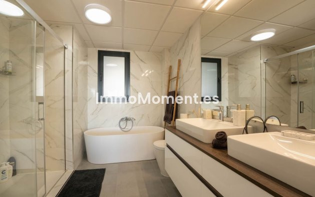 Wiederverkauf - Wohnung - Estepona  - Estepona Centro