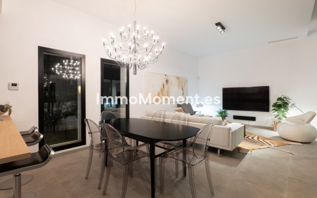 Bestaande woning - Villa - Estepona  - Valle Romano