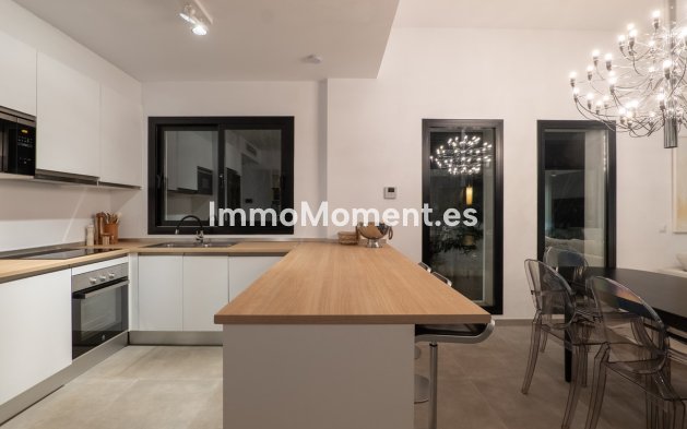 Bestaande woning - Villa - Estepona  - Valle Romano