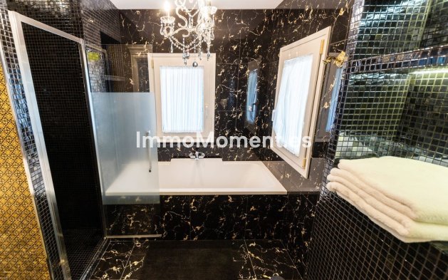 Bestaande woning - Villa - Marbella - Hacienda Las Chapas