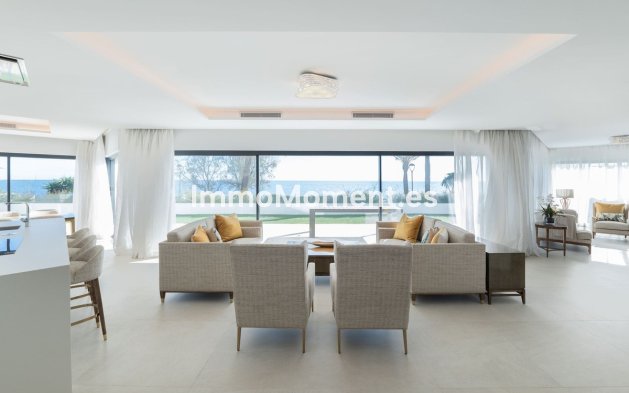 Bestaande woning - Geschakelde woning - Estepona  - Estepona Centro