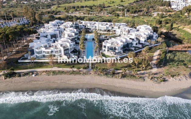 Bestaande woning - Geschakelde woning - Estepona  - Estepona Centro