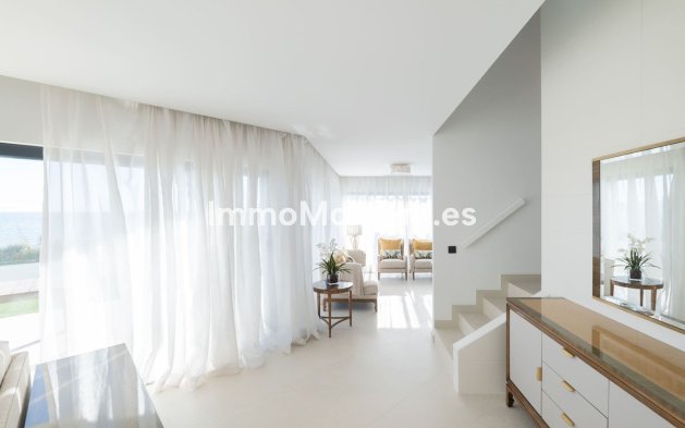 Bestaande woning - Geschakelde woning - Estepona  - Estepona Centro